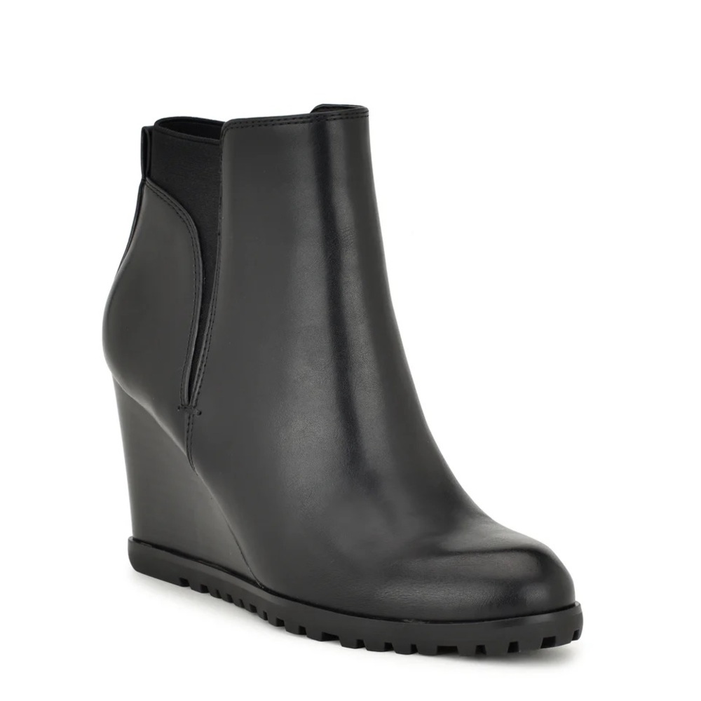 Nine West Curtis‎ booties size 6.5 EUC